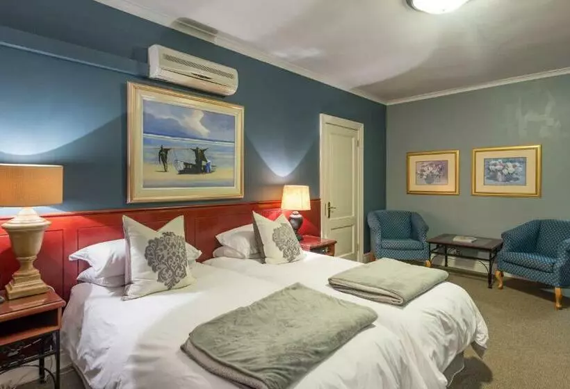 酒店 Rusthuiz Guest House