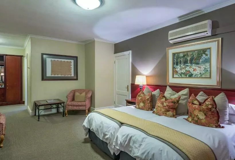 酒店 Rusthuiz Guest House