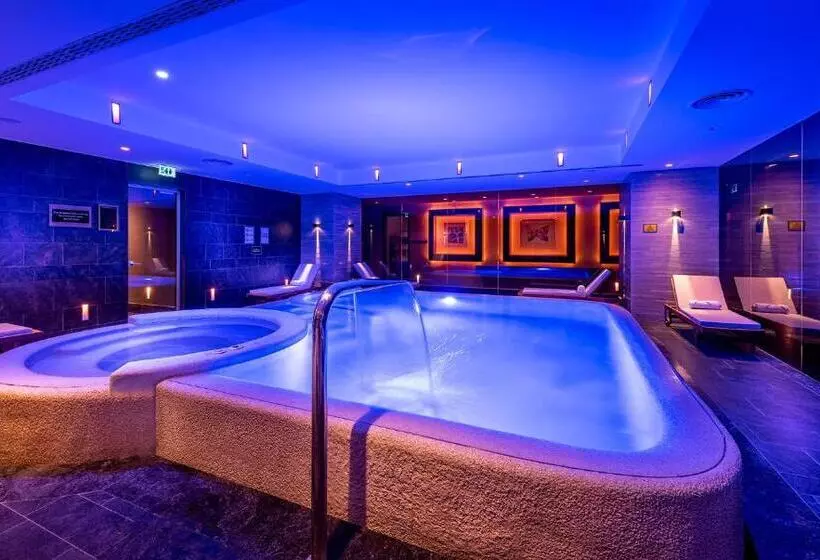 ホテル The Stay Boulevard Nisantasi