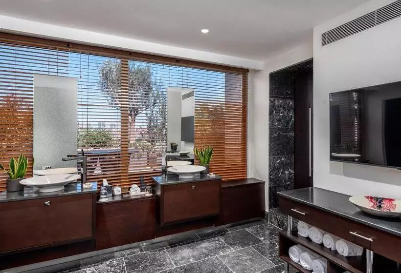 ホテル The Stay Boulevard Nisantasi