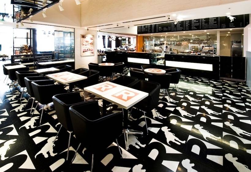 酒店 Universal Port