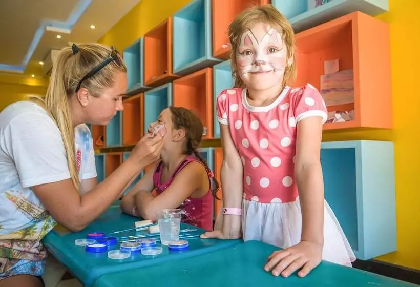 Sunny Days El Palacio Resort & Spa