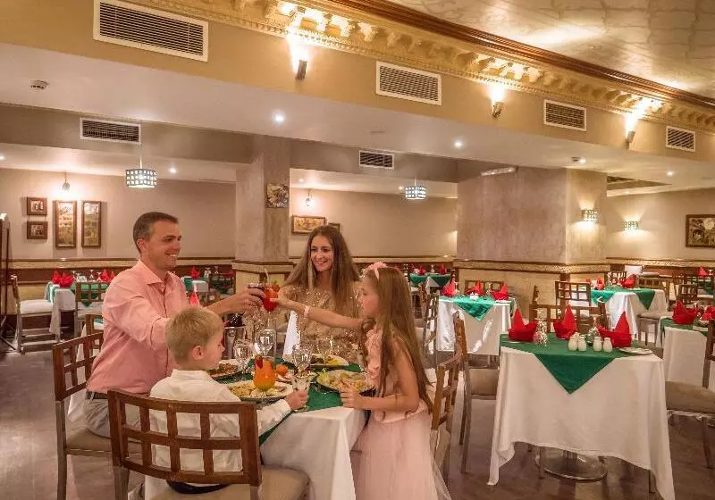 Sunny Days El Palacio Resort & Spa