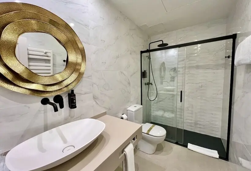 Akla Hotel Palacio Torre De Ruesga