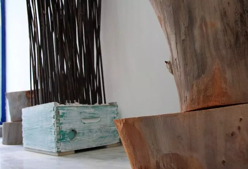 Armadoros Hotel Ios Backpackers