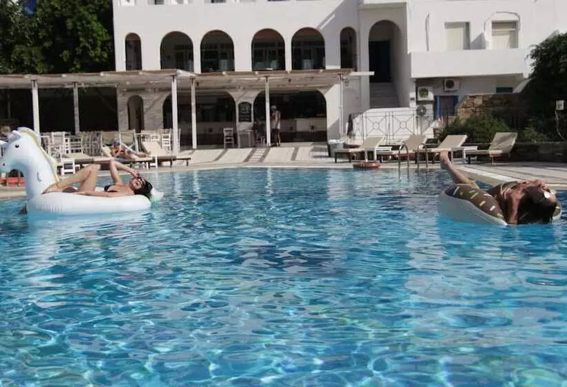Armadoros Hotel Ios Backpackers