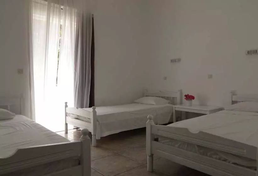 Armadoros Hotel Ios Backpackers