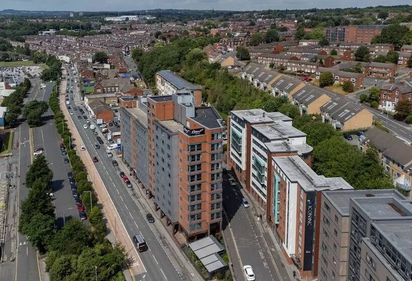 호텔 Roomzzz Leeds City West