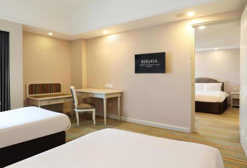 Отель Berjaya Waterfront