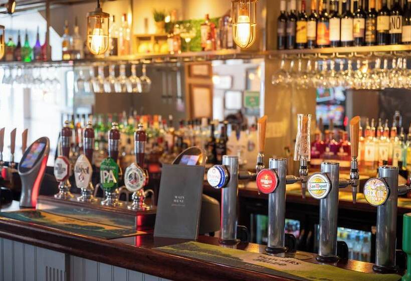 Hotel Cedars Inn By Greene King Inns