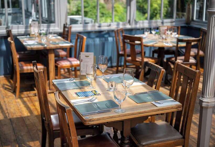 Hotel Cedars Inn By Greene King Inns