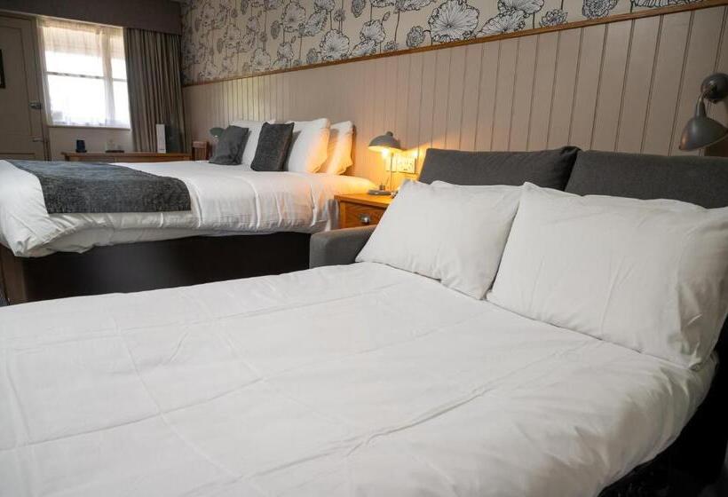 Hotel Cedars Inn By Greene King Inns