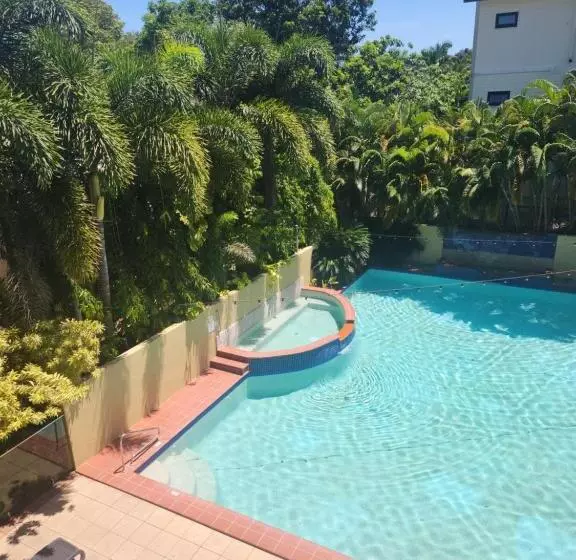 Отель Central Plaza Port Douglas