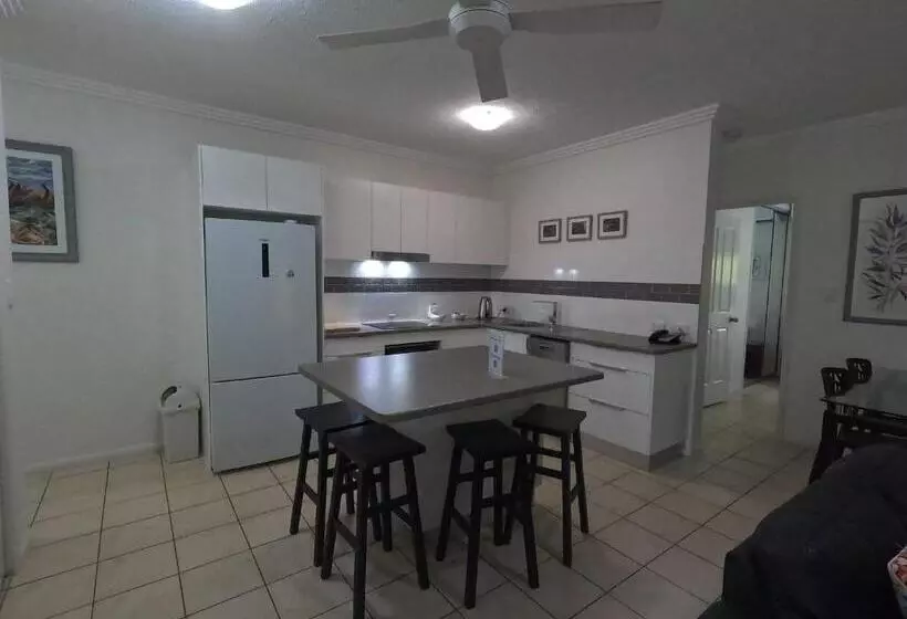 Отель Central Plaza Port Douglas