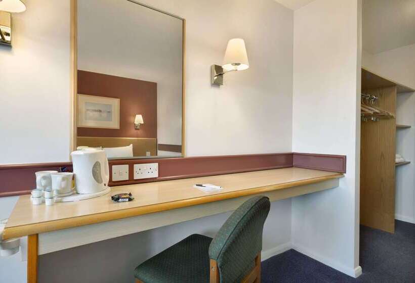 Days Inn Hotel Membury