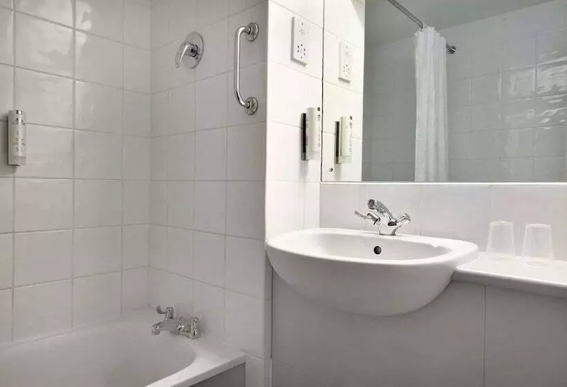 Days Inn Hotel Membury