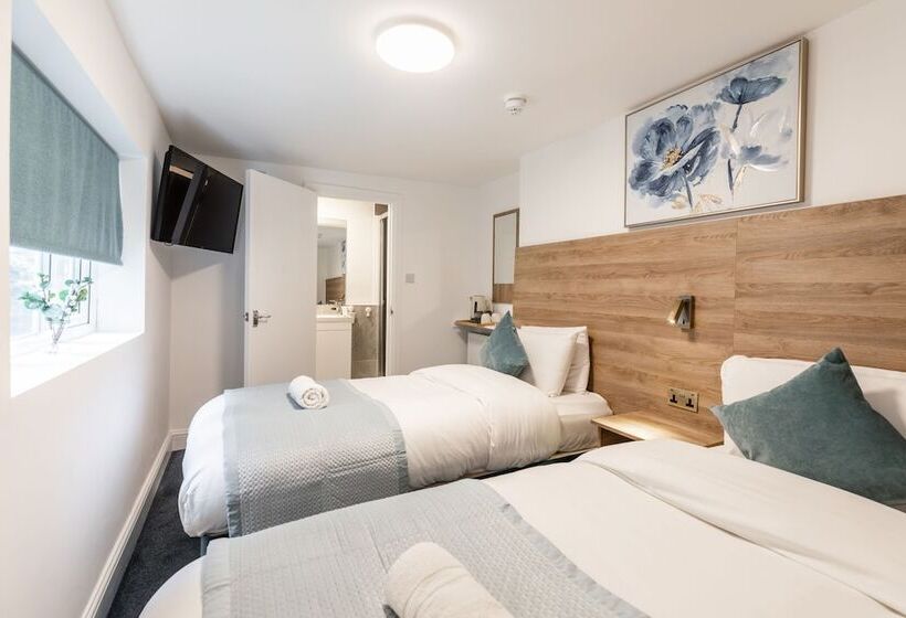 호텔 The Chapter   Griffin House