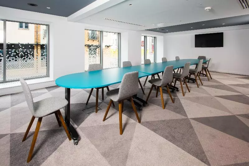 Hotel Holiday Inn Express Swindon City Centre, An Ihg