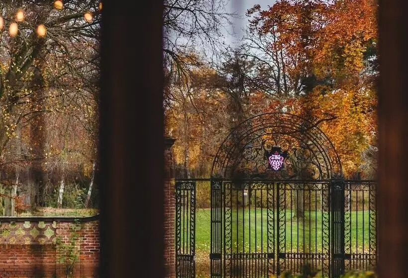 Отель Inglewood Manor