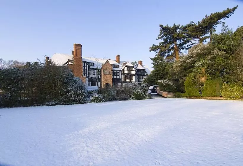 Отель Inglewood Manor