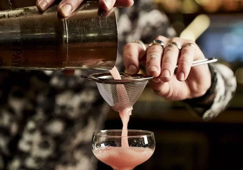 Отель Laneways By Ovolo