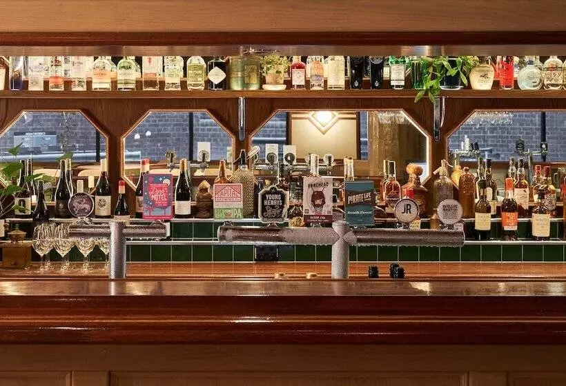 Отель Laneways By Ovolo