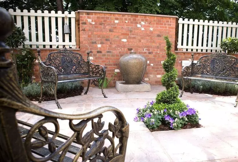 Macdonald Craxton Wood Hotel & Spa, Chester