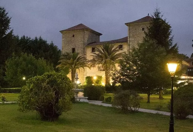 Akla Hotel Palacio Torre De Ruesga