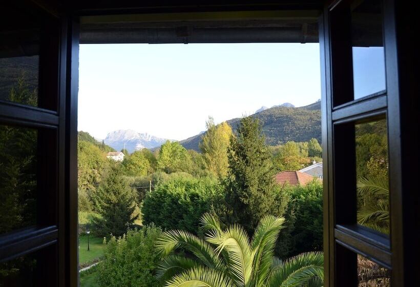 Akla Hotel Palacio Torre De Ruesga