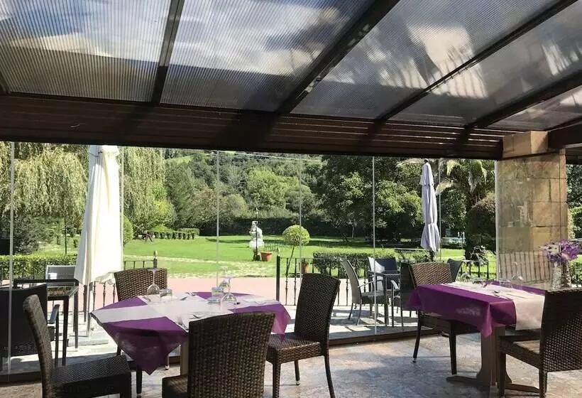 Akla Hotel Palacio Torre De Ruesga