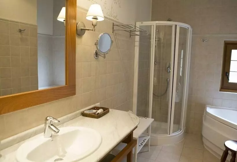 Akla Hotel Palacio Torre De Ruesga