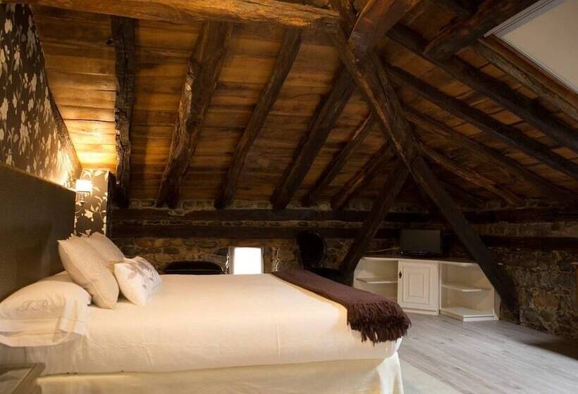 Akla Hotel Palacio Torre De Ruesga