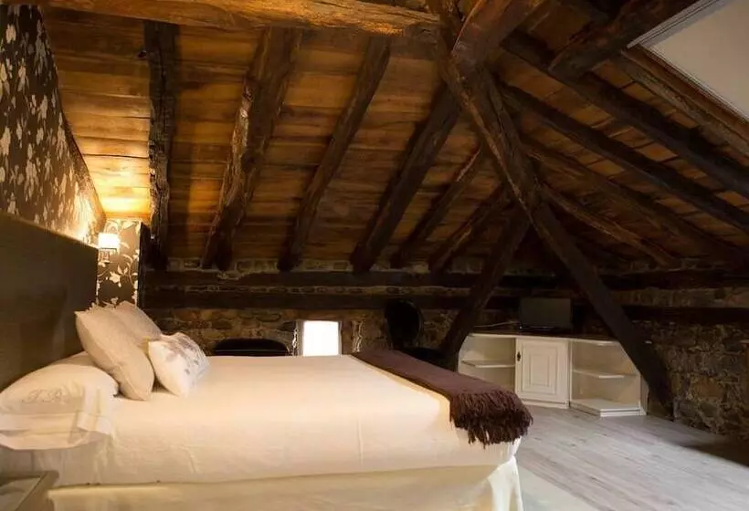 Akla Hotel Palacio Torre De Ruesga