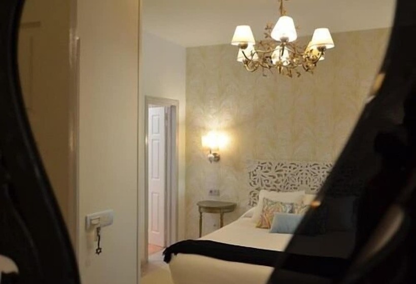 Akla Hotel Palacio Torre De Ruesga