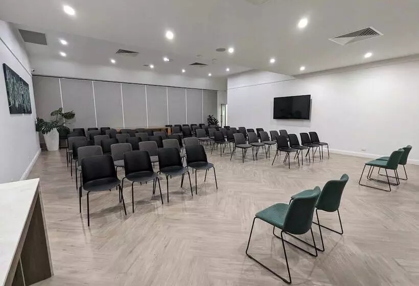 호텔 Palms City Resort