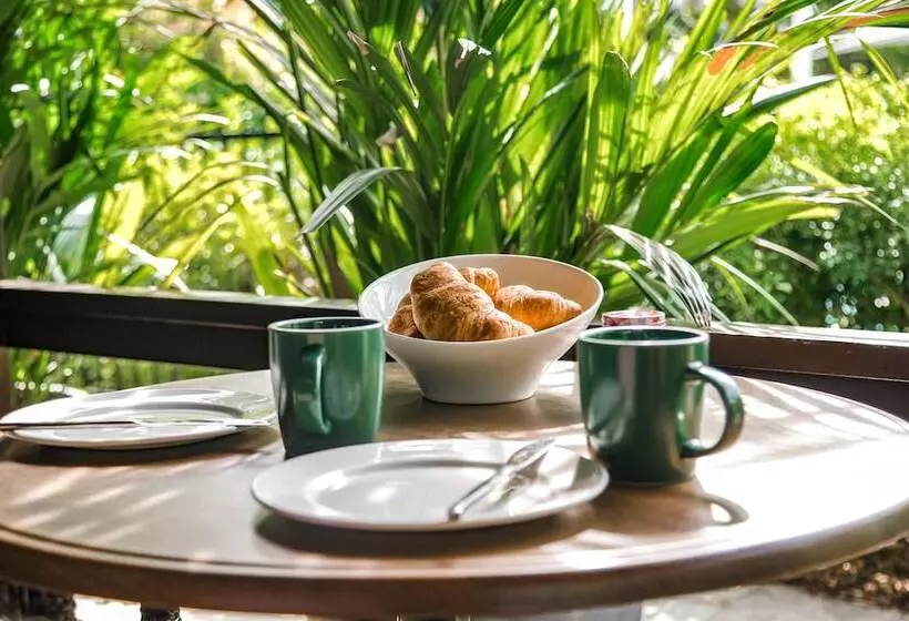 호텔 Palms City Resort