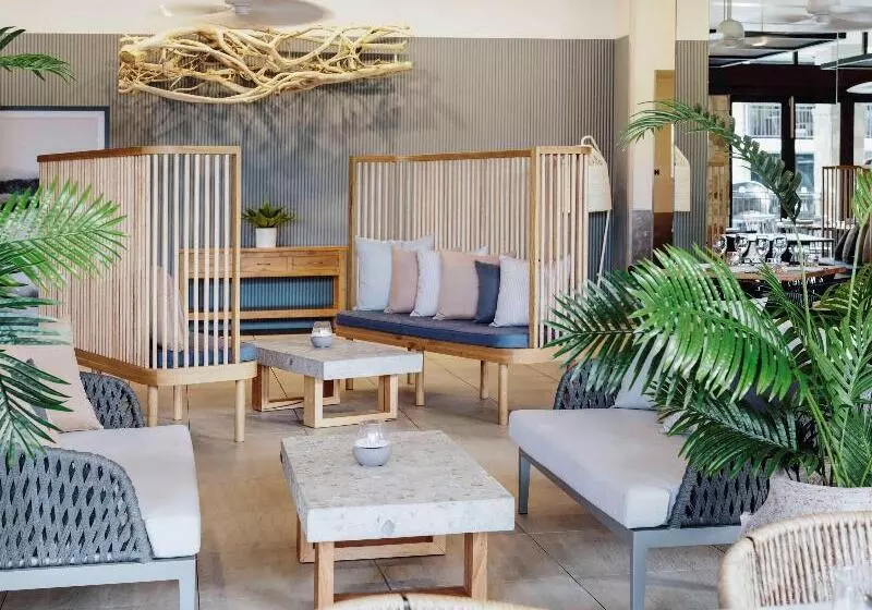 Hotel Pullman Port Douglas Sea Temple Resort And Spa