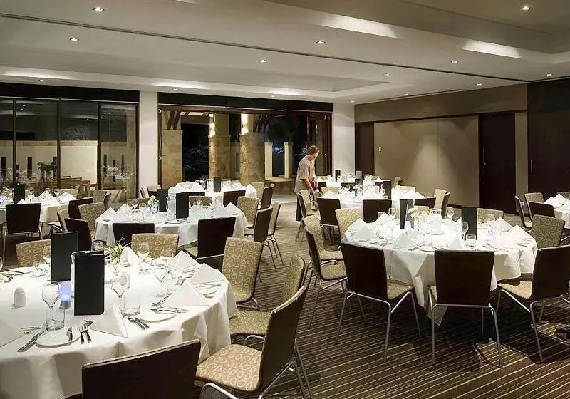 Hotel Pullman Port Douglas Sea Temple Resort And Spa