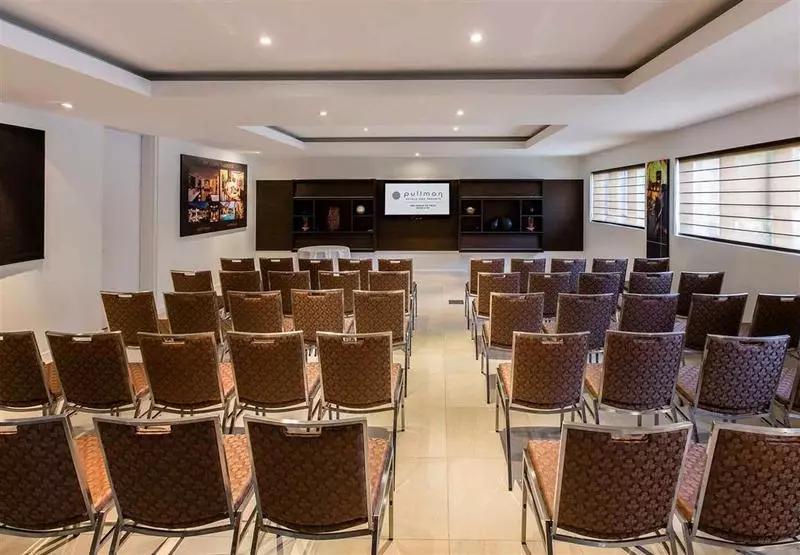 Hotel Pullman Port Douglas Sea Temple Resort And Spa