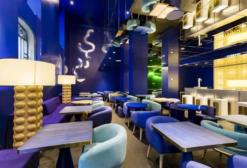 Отель Room Mate Carla