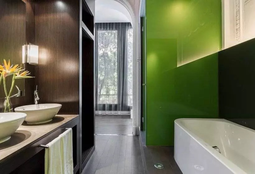 Отель Room Mate Carla