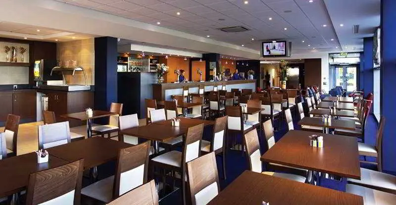 هتل Travelodge Liverpool John Lennon Airport