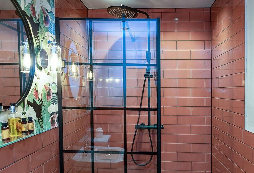 هتل Clementine S Guest House