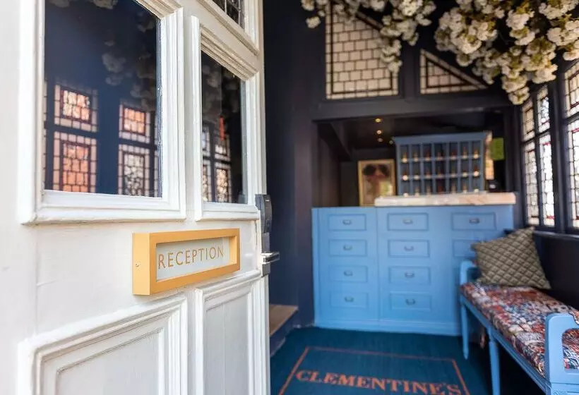 בית מלון כפרי Clementine S Guest House