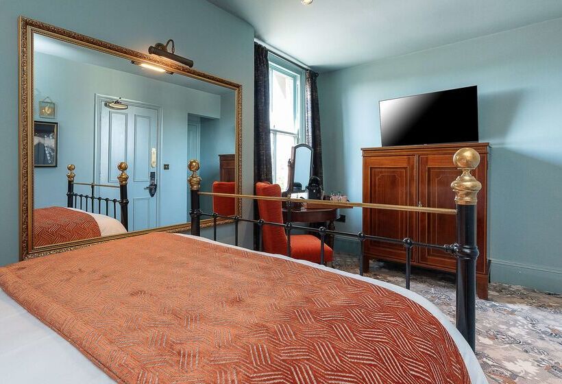 هتل Clementine S Guest House