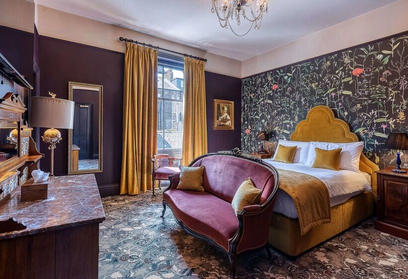 هتل Clementine S Guest House