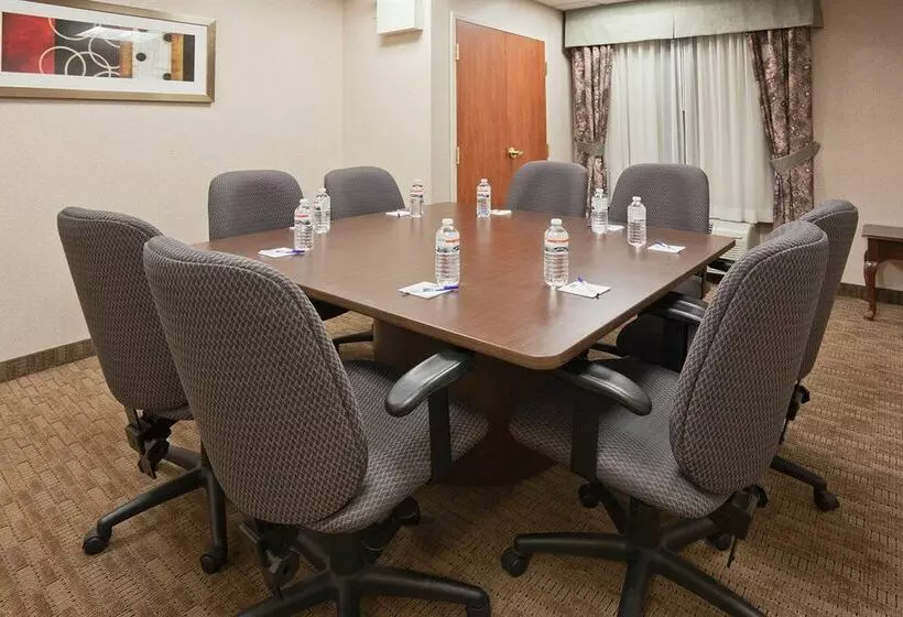 酒店 Spark By Hilton Guelph