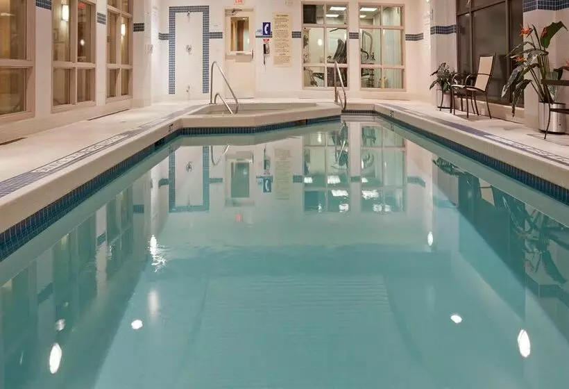 酒店 Spark By Hilton Guelph