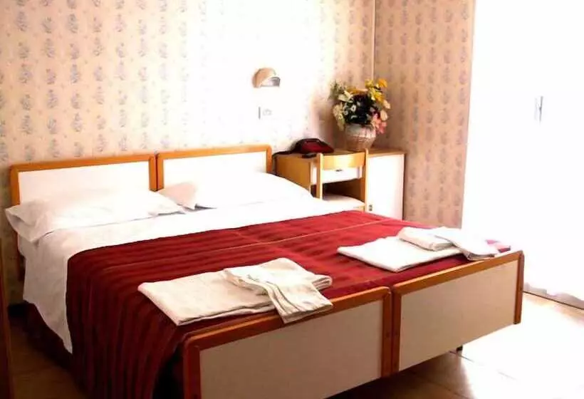 Otel Adria Mare Beach