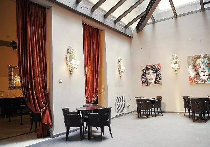 בית מלון כפרי Borghese Palace Art